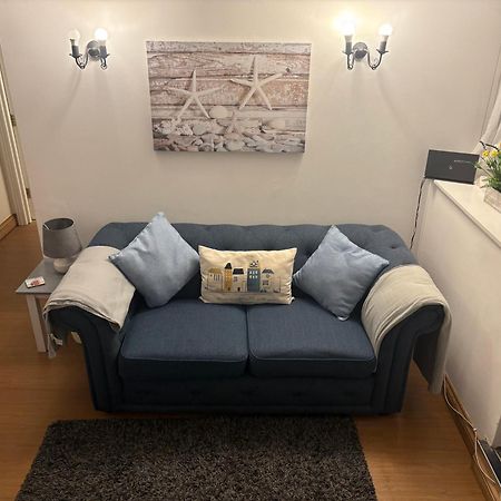 Seaton, Devon, Two Bed Apartment, Just Off The Sea Front. 외부 사진