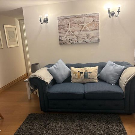 Seaton, Devon, Two Bed Apartment, Just Off The Sea Front. 외부 사진