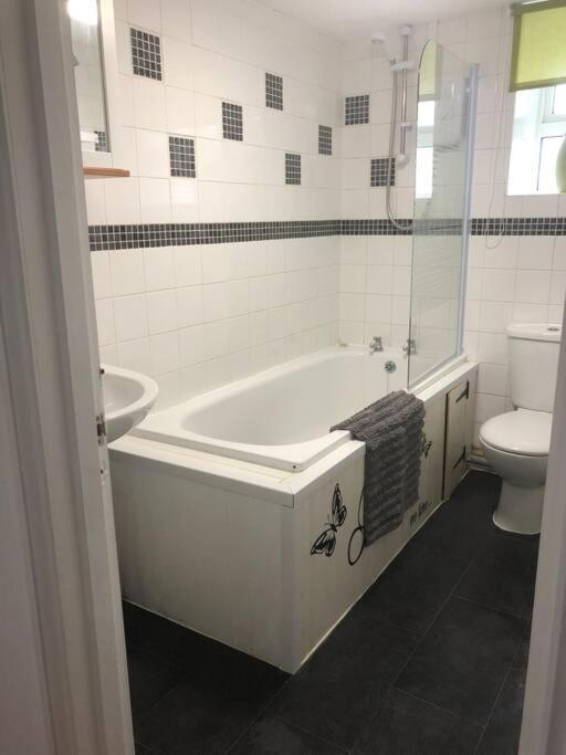 Seaton, Devon, Two Bed Apartment, Just Off The Sea Front. 외부 사진
