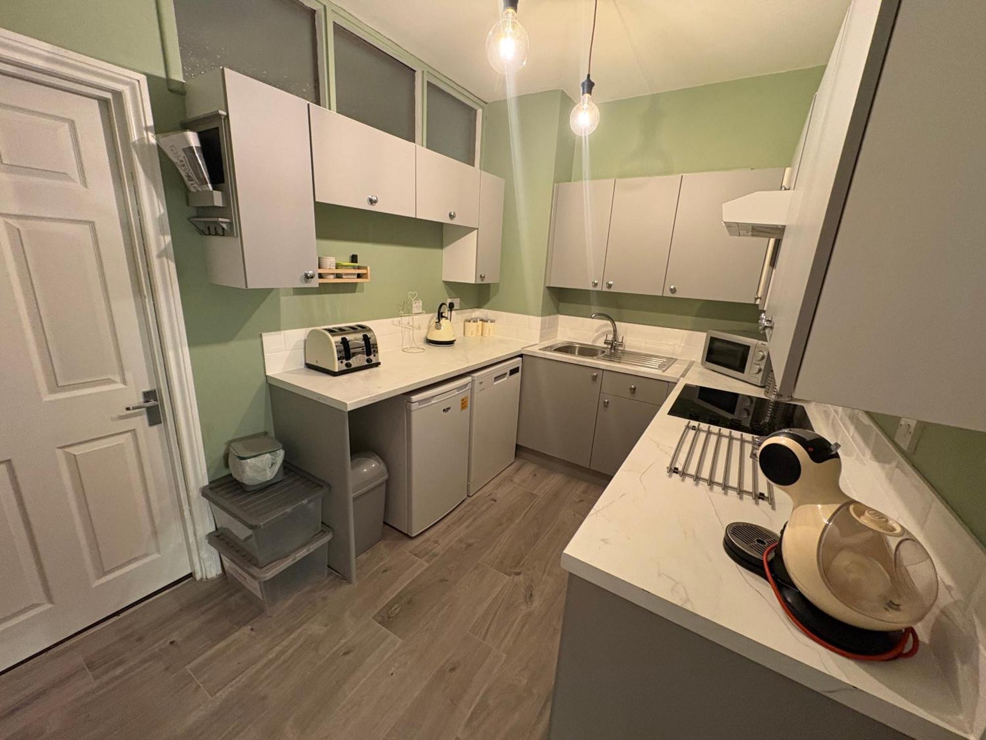 Seaton, Devon, Two Bed Apartment, Just Off The Sea Front. 외부 사진